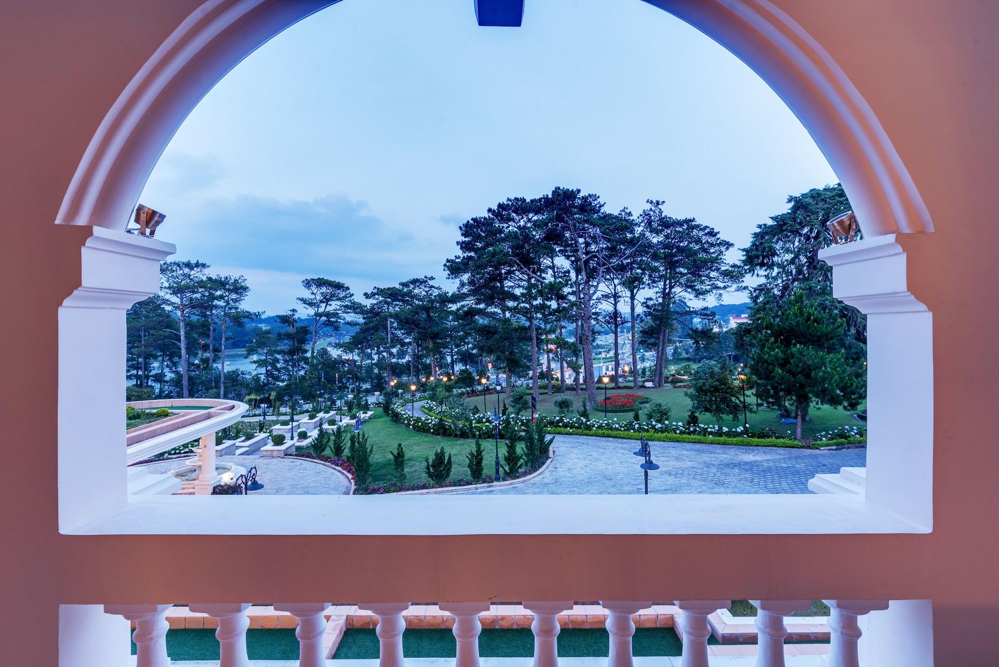 Dalat Palace Heritage Hotel Exterior photo